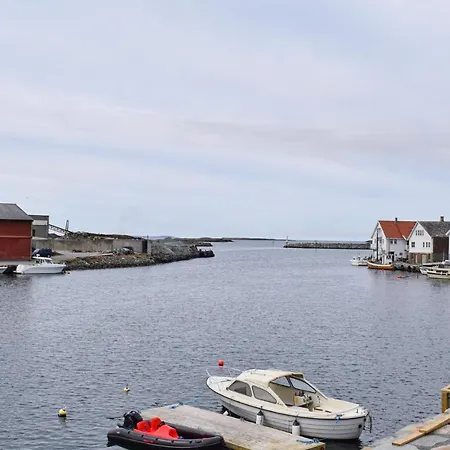 2 Bedroom Lovely In Saevelandsvik Apartamento *