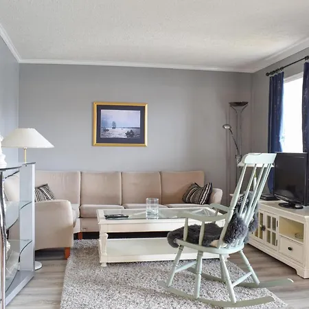 Apartman 2 Bedroom Lovely In Saevelandsvik *